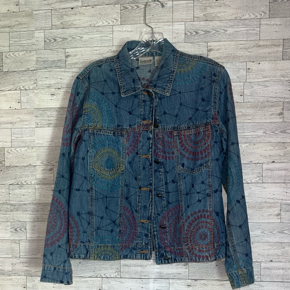 Chico’s size 0 denim button up jacket